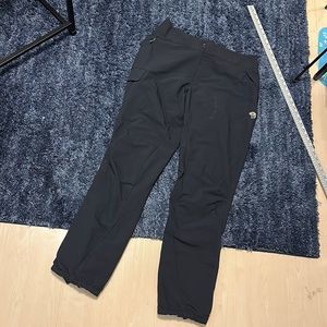 Mountain Hardwear Men’s Ski Snowboard Winter Pants Large Black